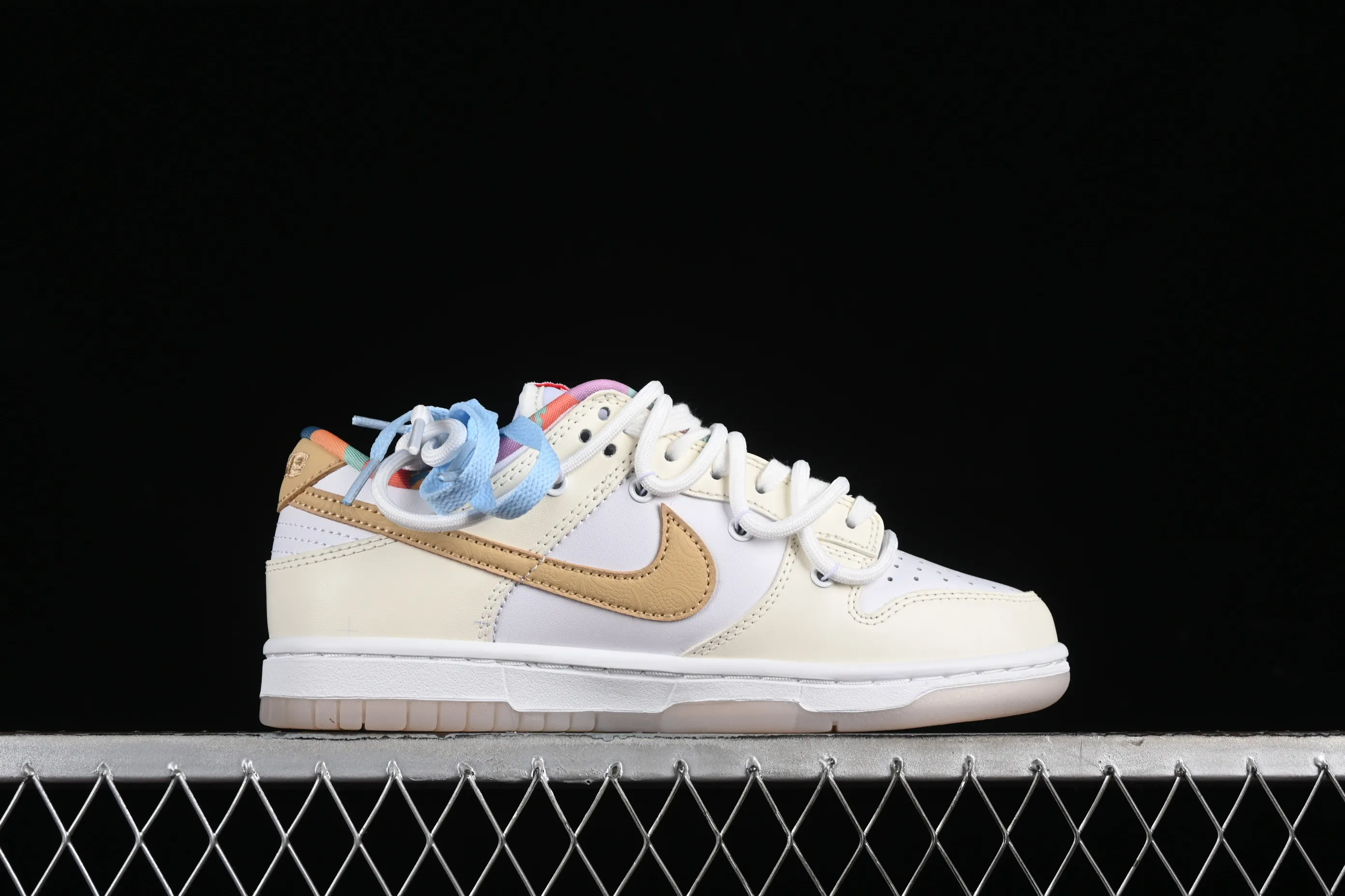 All categories Nk SB Dunk series Nk SB Dunk Low low-top sneakers Nk Dunk Low Cake Bear Jiuqi white and yellow low-top casual sneakers FN8913-141